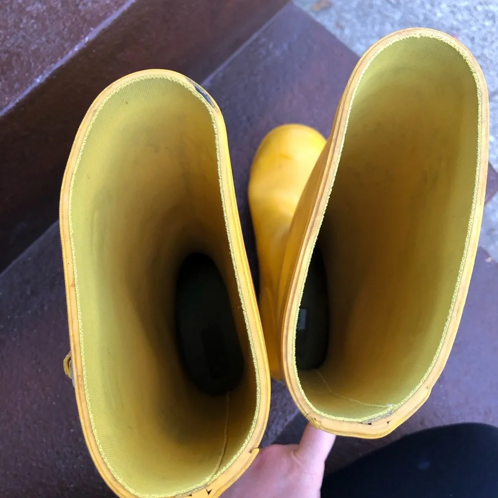 Hunter Original Kids Gloss Boots Size 5 Yellow Tall Pull On Chore Farm Work Rain